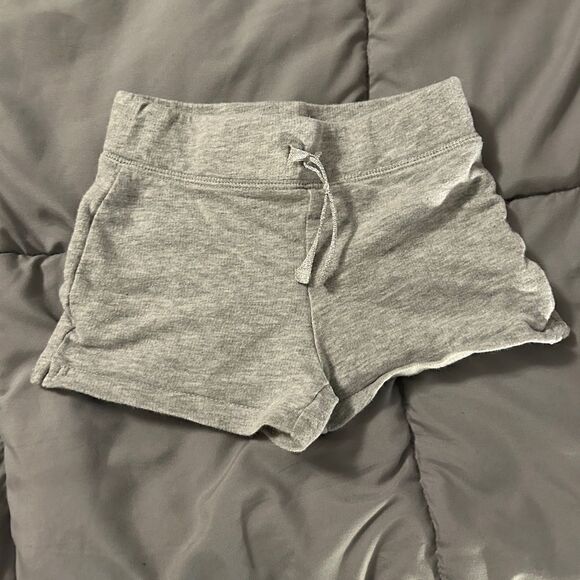 Girls size 4 carters gray shorts - Picture 1 of 2